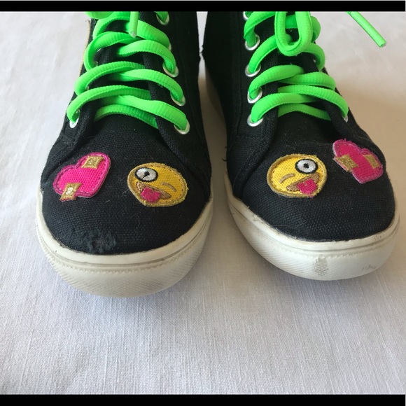 Girls SO Hi Top Sneakers Size 13 Black with Emojis - Picture 4 of 8